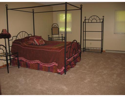 767 Pinetree Road Mt. Lebanon, PA 15243 - Photo 5 of 8 Gallery Image 5