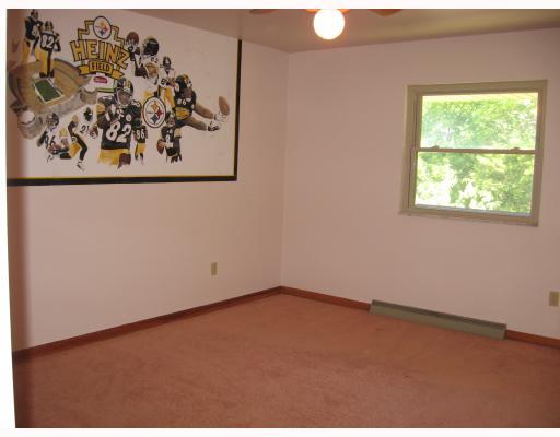 767 Pinetree Road Mt. Lebanon, PA 15243 - Photo 7 of 8 Gallery Image 7