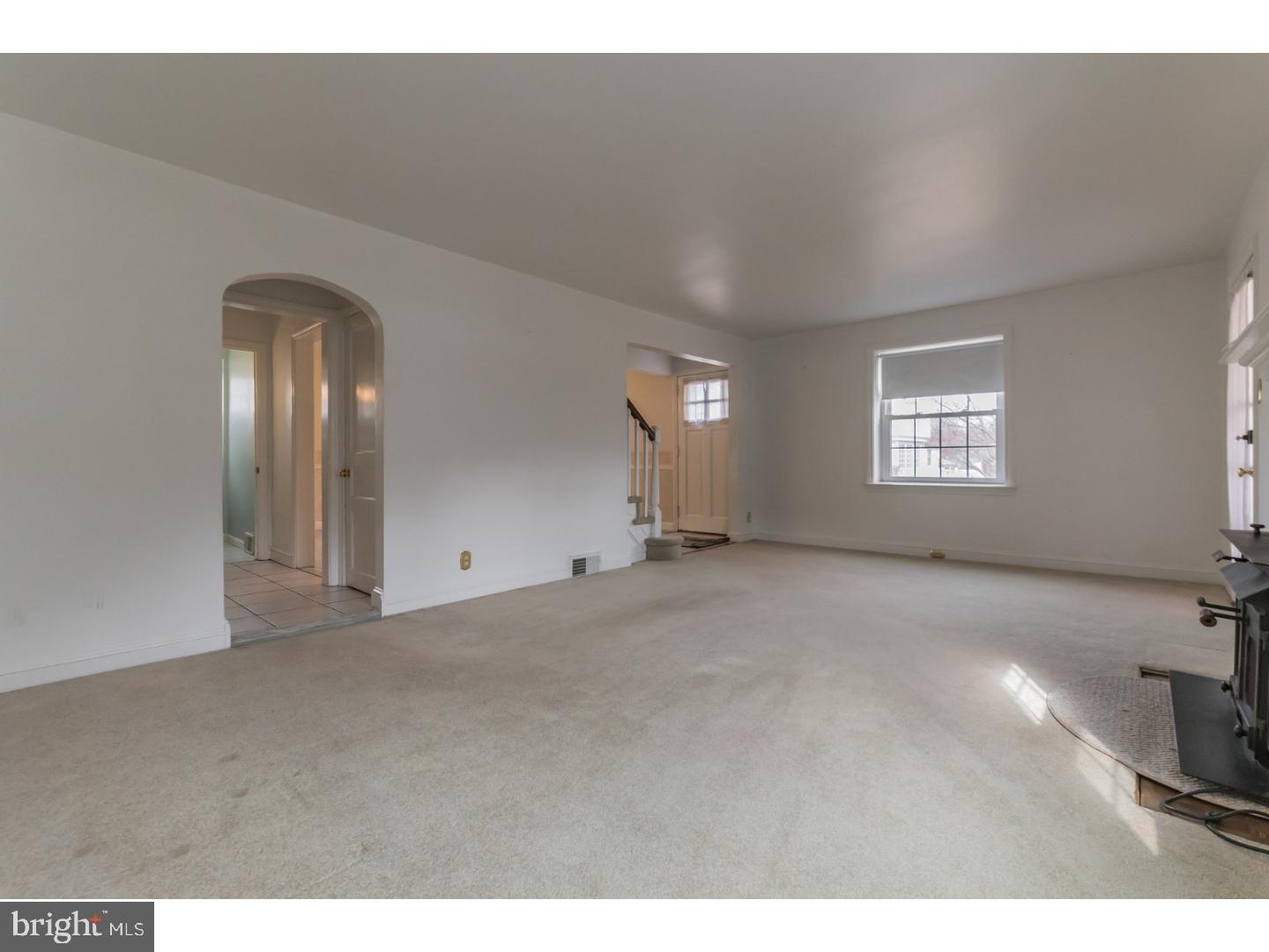 318 Brock Road Springfield, PA 19064 - Photo 12 of 23 Living Room