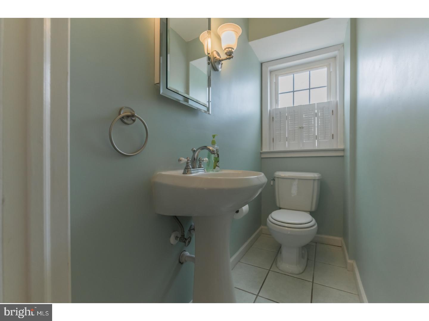 318 Brock Road Springfield, PA 19064 - Photo 14 of 23 Half Bath