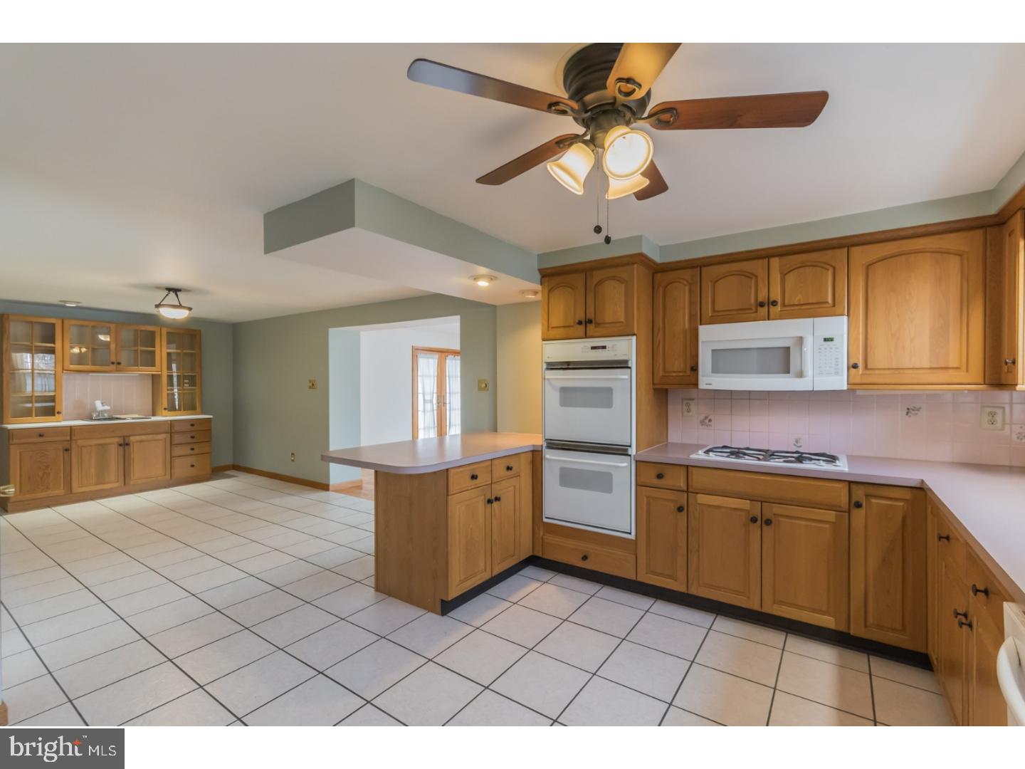 318 Brock Road Springfield, PA 19064 - Photo 3 of 23 Kitchen