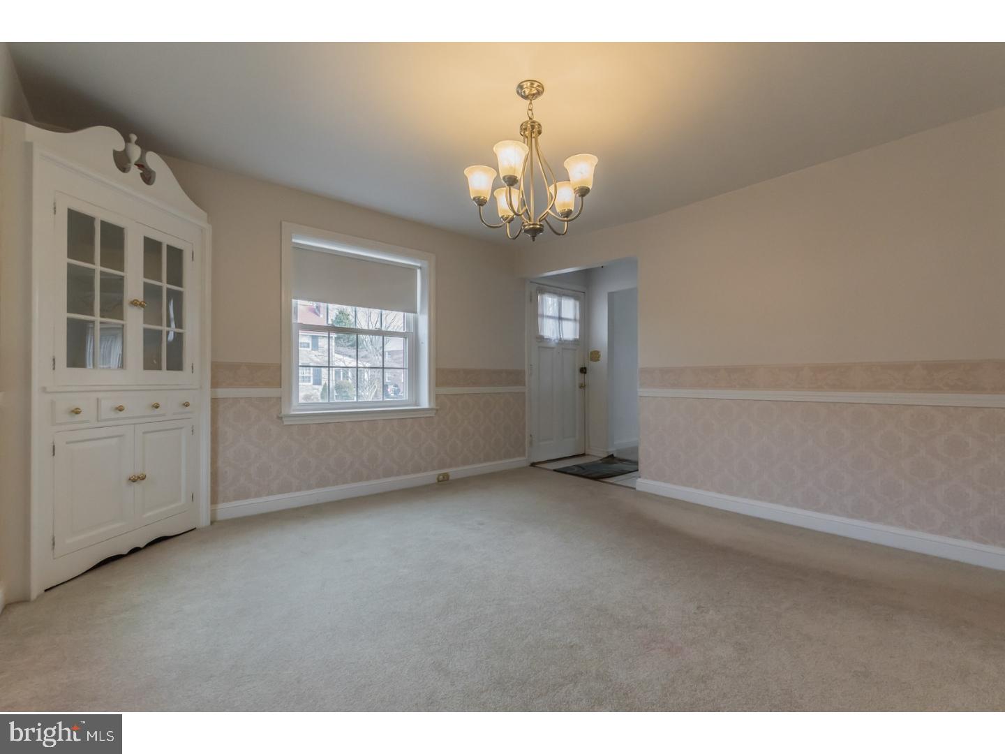 318 Brock Road Springfield, PA 19064 - Photo 10 of 23 Dining Room