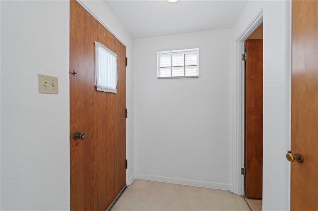 165 Cherrydell Drive Pittsburgh, PA 15220 - Photo 2 of 33