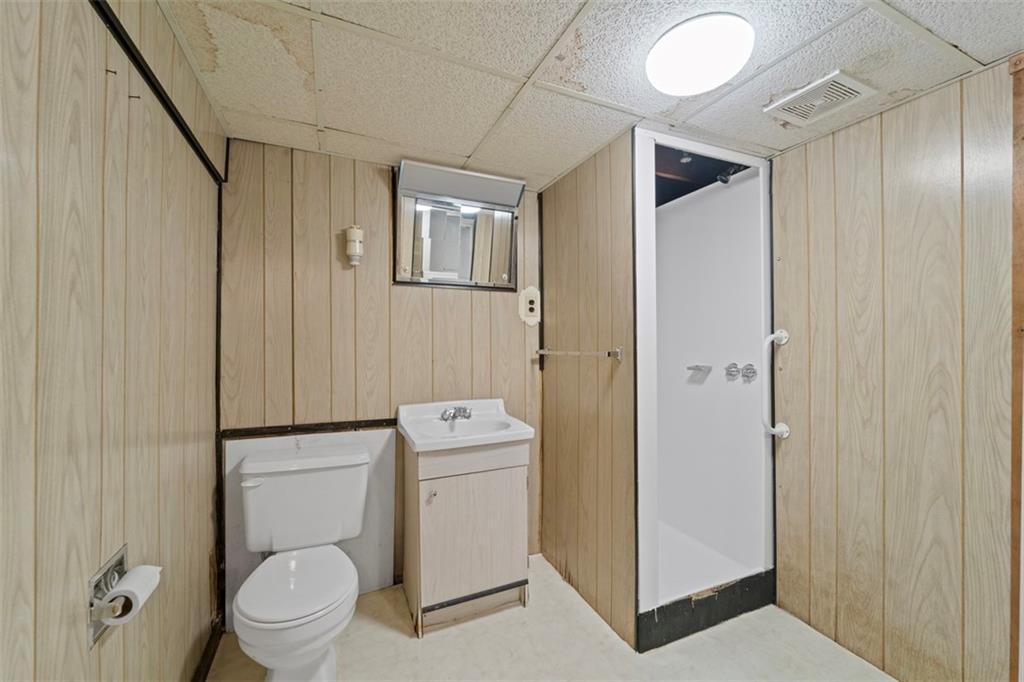 165 Cherrydell Drive Pittsburgh, PA 15220 - Photo 26 of 33 Full bath in basement