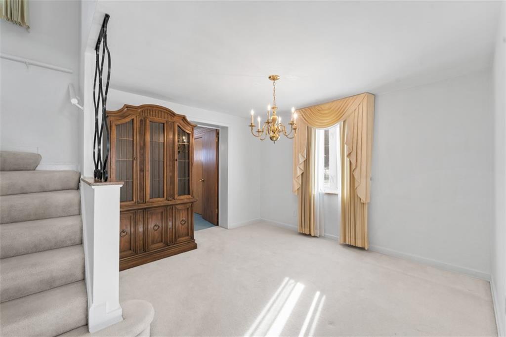 165 Cherrydell Drive Pittsburgh, PA 15220 - Photo 8 of 33