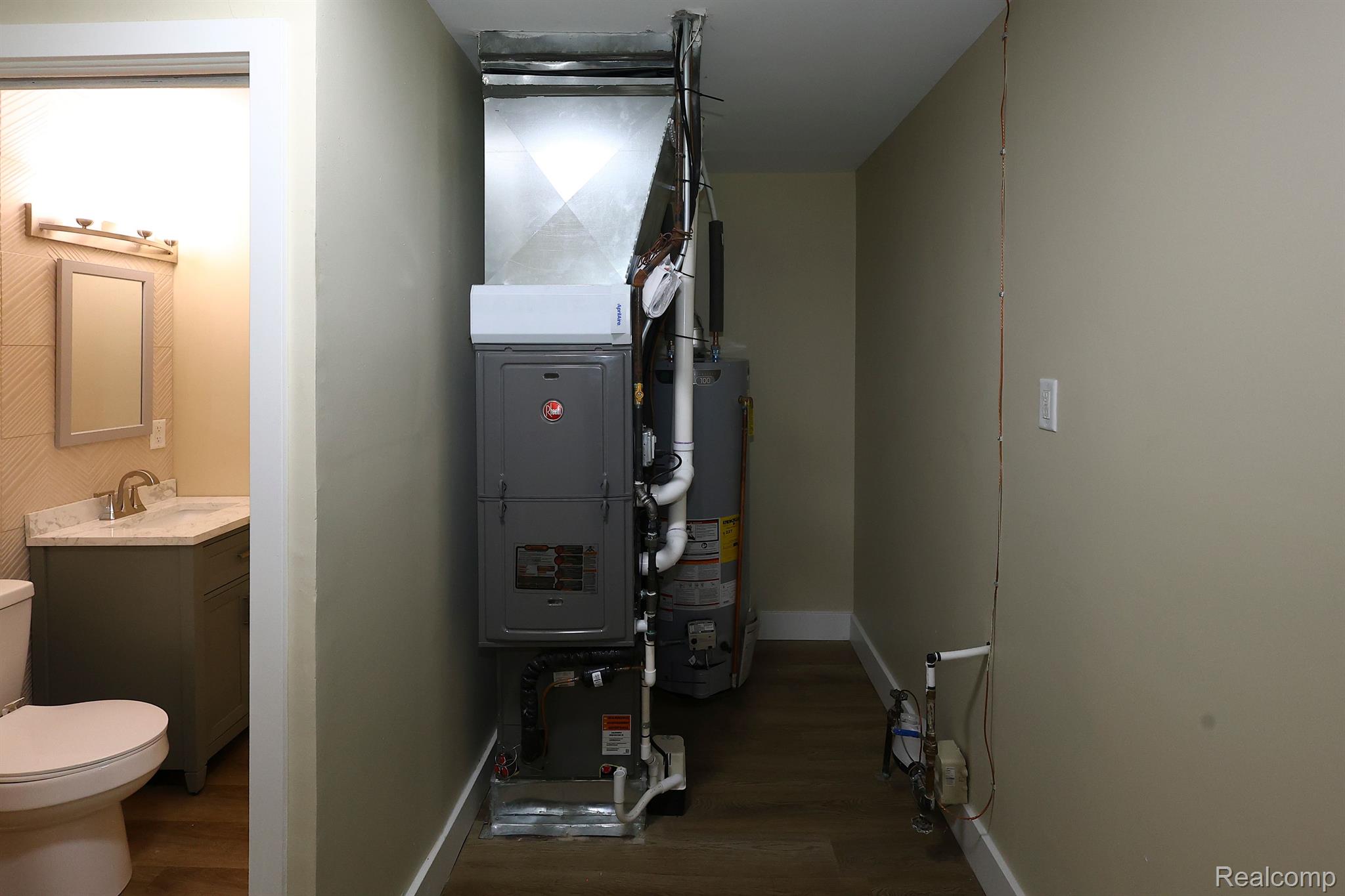 8410 Harding Street Taylor, MI 48180 - Photo 19 of 43 Furnace/HWH