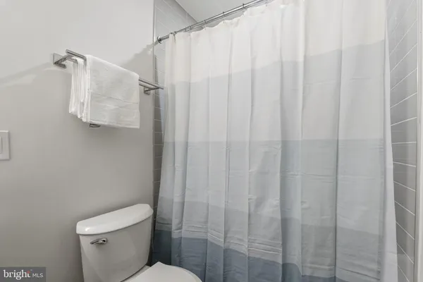 $3,000 | 100 West Taylor Run Parkway, Unit 6, Alexandria, VA 22314