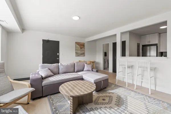 $3,000 | 100 West Taylor Run Parkway, Unit 6, Alexandria, VA 22314