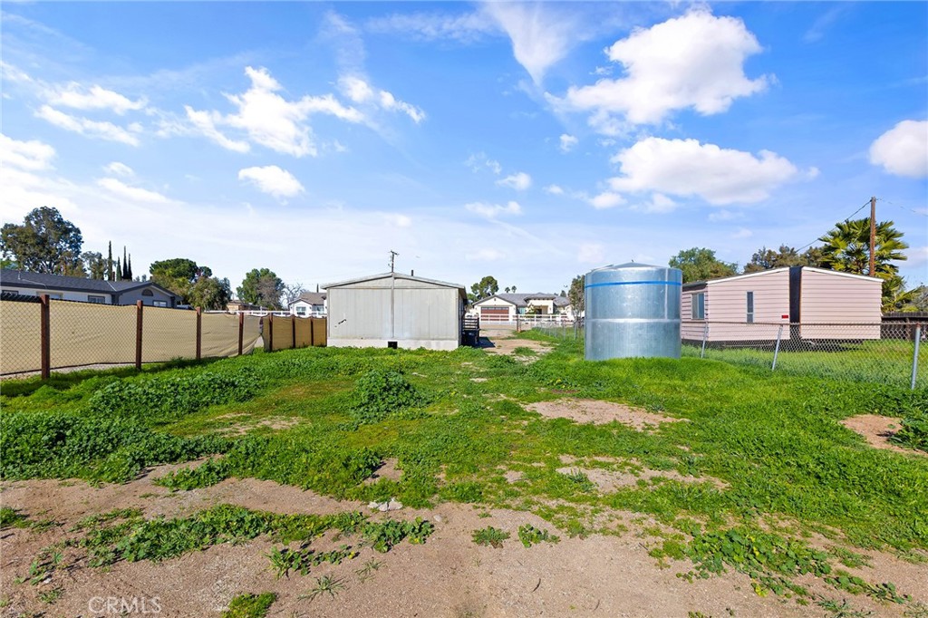 21285 Kinney Street Perris, CA 92570 - Photo 6 of 38