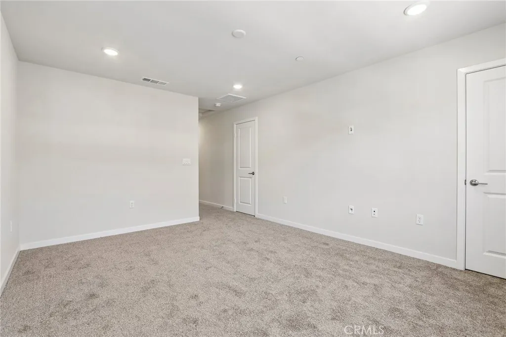 9563 Hannah Way Riverside, CA 92504 - Photo 8 of 31 Gallery Image 8