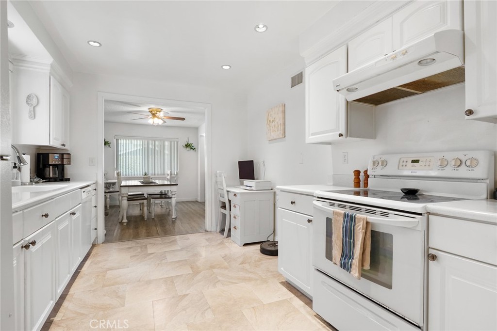 3541 Marna Avenue Long Beach, CA 90808 - Photo 12 of 30 Updated kitchen