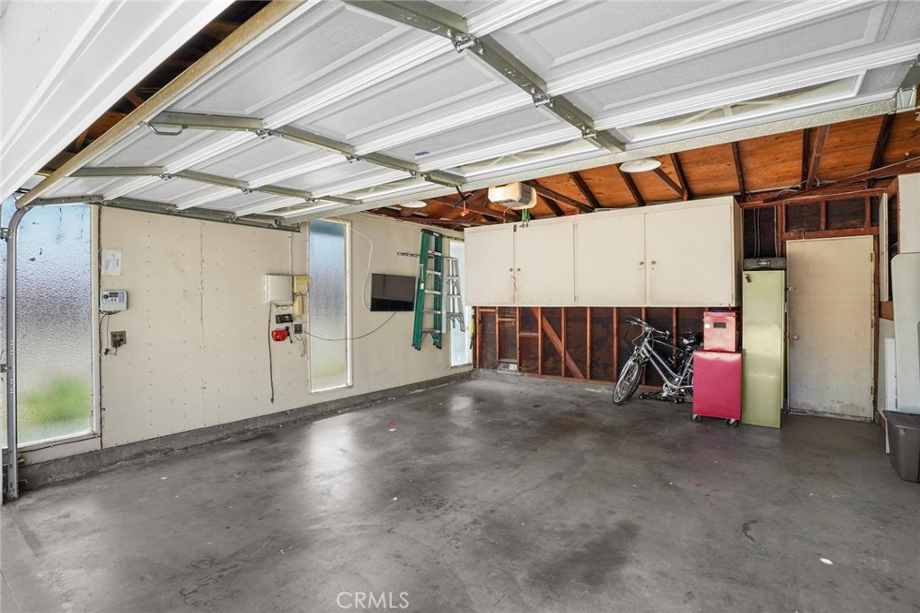 3541 Marna Avenue Long Beach, CA 90808 - Photo 27 of 30 Garage interior