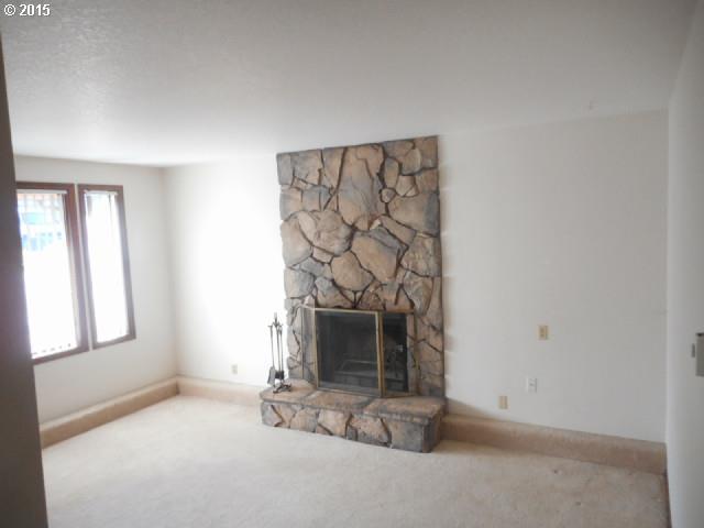 1720 Southwest 4th Street Gresham, OR 97080 - Photo 2 of 8 Gallery Image 2