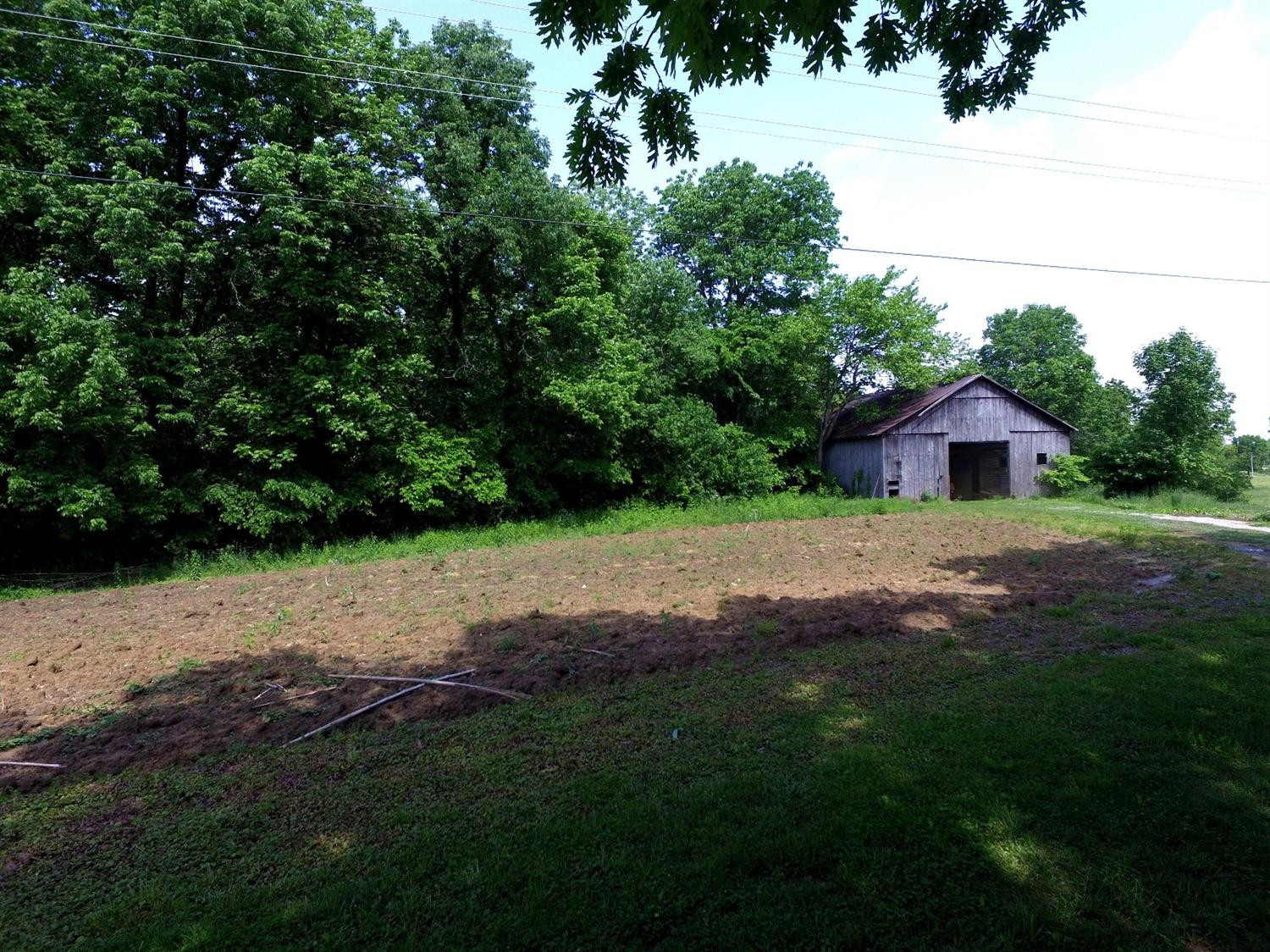 2480 Dug Hill Road Irvine, KY 40336 - Photo 4 of 29 Photo 4