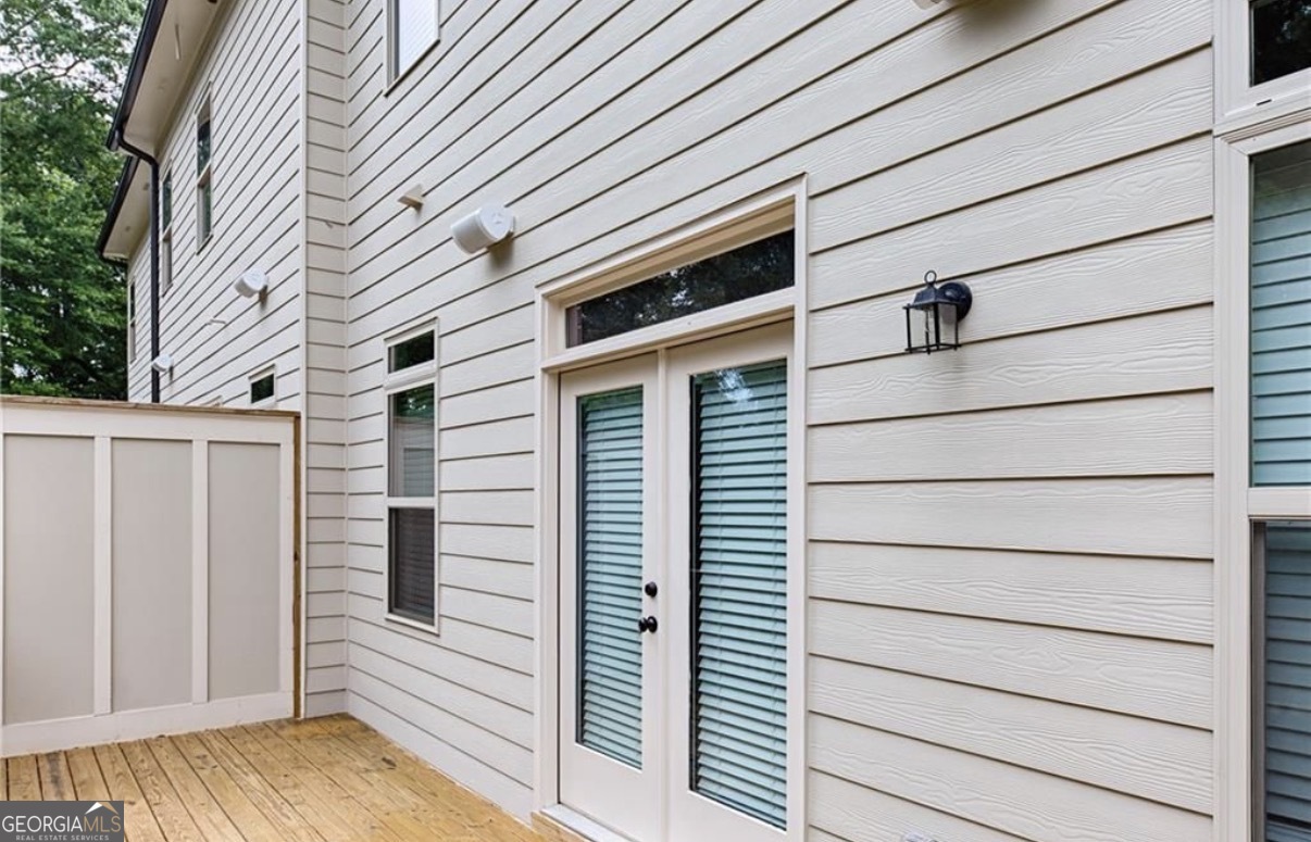 3312 Sangster Way Decatur, GA 30032 - Photo 20 of 22 Deck Entry