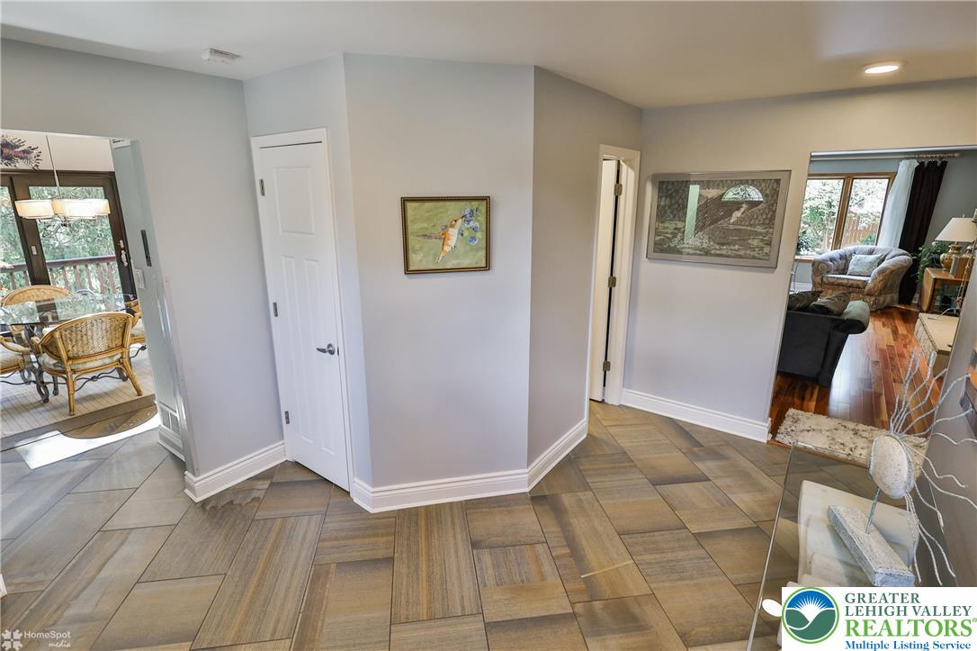 2821 Center Street Bethlehem, PA 18017 - Photo 7 of 68