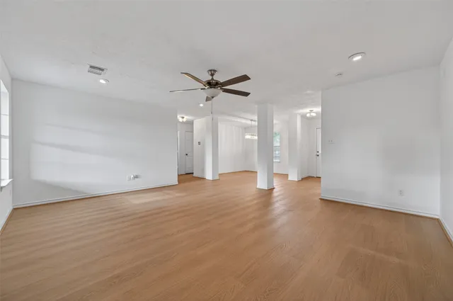 $299,900 | 653 Nelson Street, Sealy, TX 77474