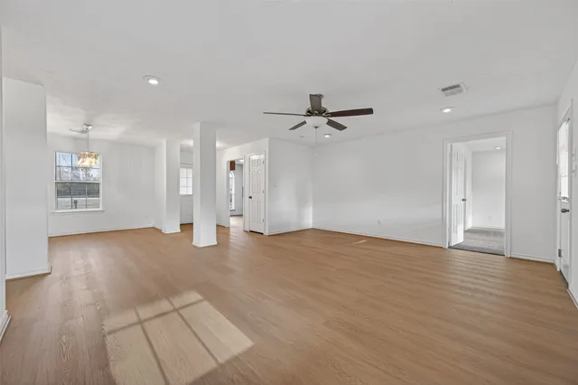 $299,900 | 653 Nelson Street, Sealy, TX 77474