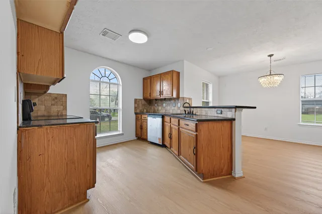 $299,900 | 653 Nelson Street, Sealy, TX 77474