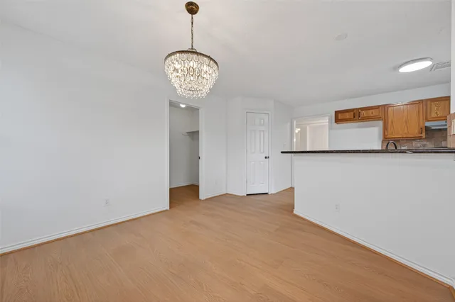 $299,900 | 653 Nelson Street, Sealy, TX 77474