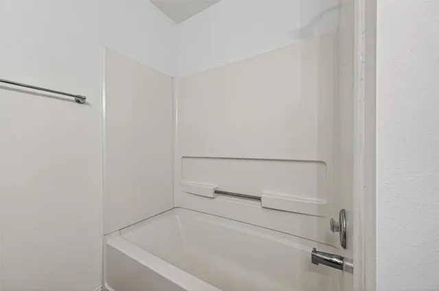 $299,900 | 653 Nelson Street, Sealy, TX 77474