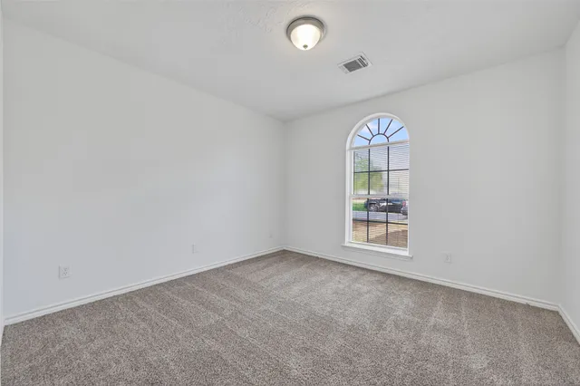 $299,900 | 653 Nelson Street, Sealy, TX 77474