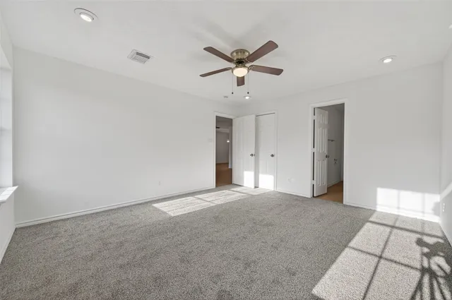 $299,900 | 653 Nelson Street, Sealy, TX 77474