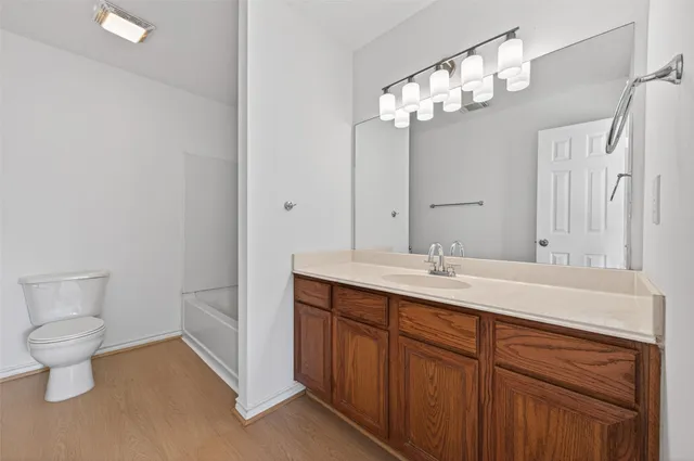 $299,900 | 653 Nelson Street, Sealy, TX 77474