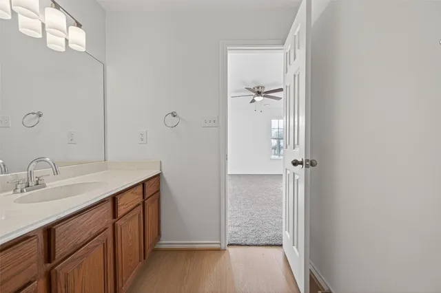 $299,900 | 653 Nelson Street, Sealy, TX 77474