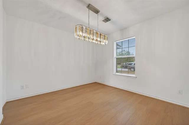 $299,900 | 653 Nelson Street, Sealy, TX 77474