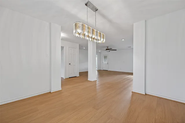 $299,900 | 653 Nelson Street, Sealy, TX 77474