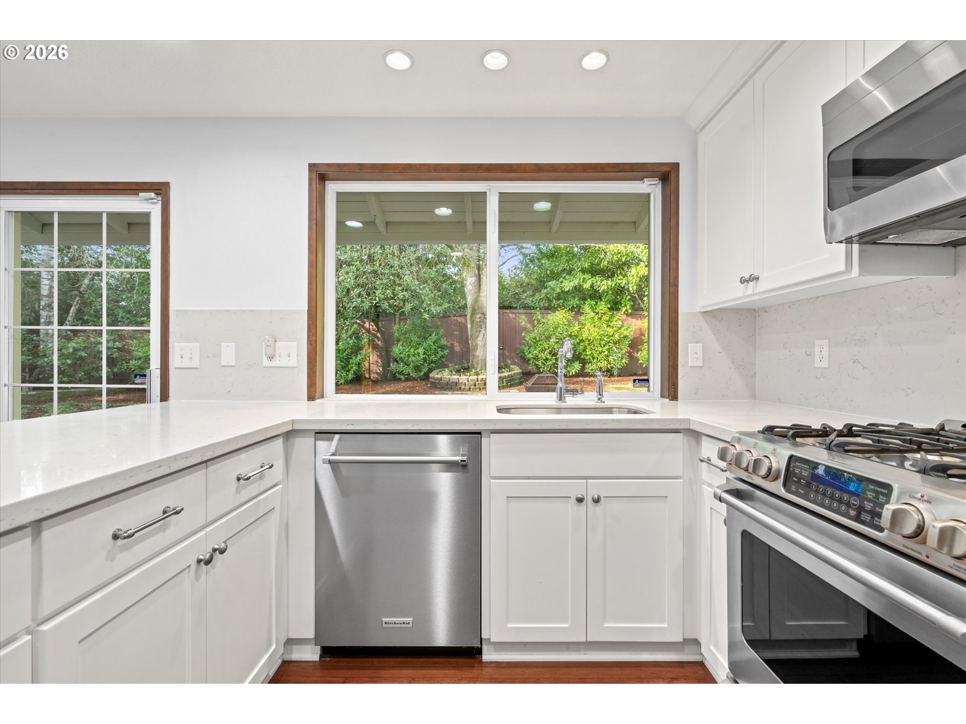 11255 Southwest Viewmount Court Tigard, OR 97223 - Photo 15 of 48