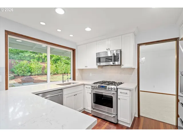 $665,000 | 11255 Southwest Viewmount Court, Tigard, OR 97223