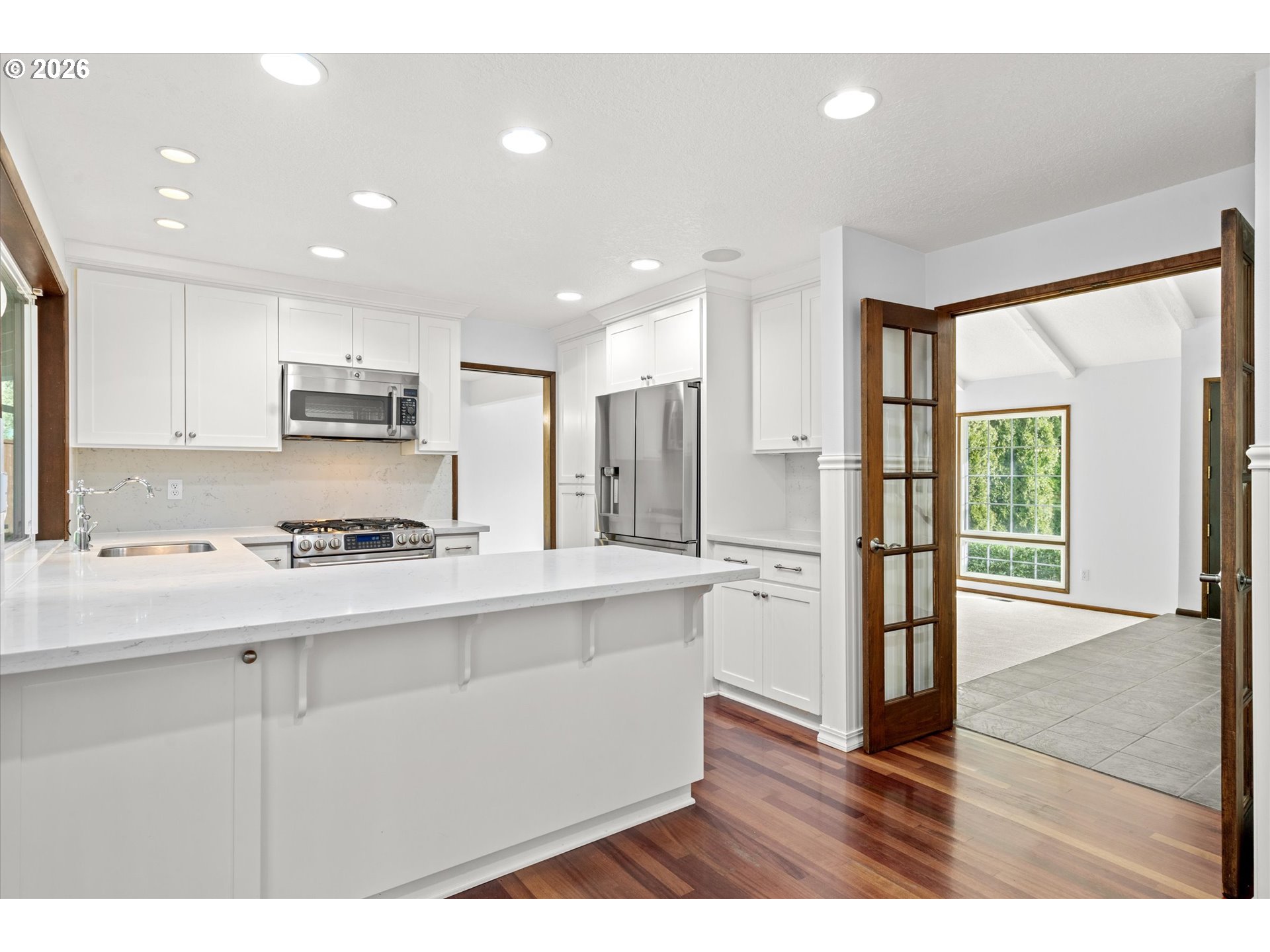 11255 Southwest Viewmount Court Tigard, OR 97223 - Photo 18 of 48 Kitchen