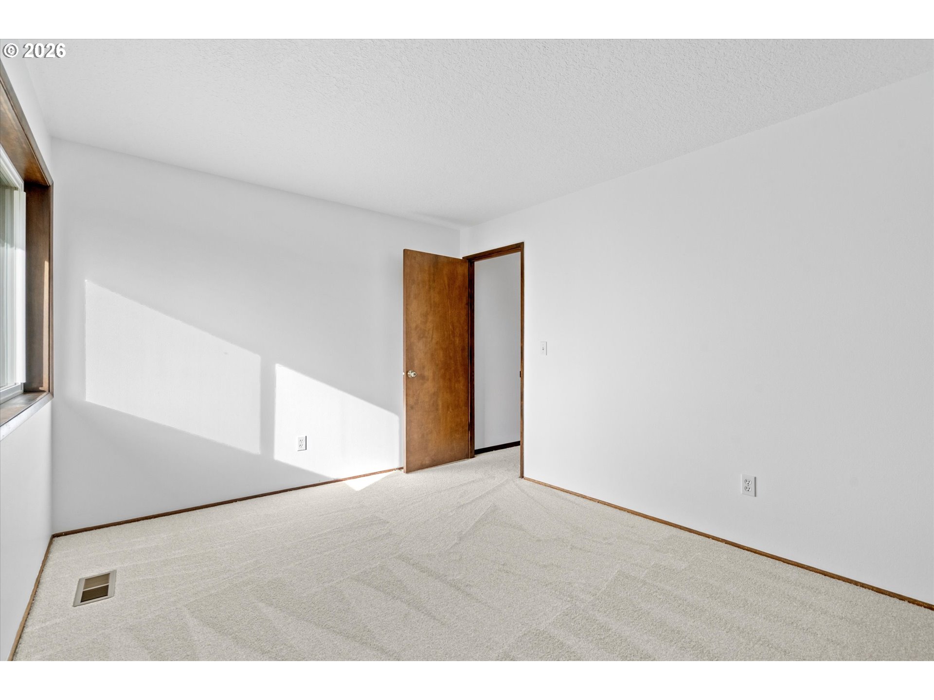 11255 Southwest Viewmount Court Tigard, OR 97223 - Photo 28 of 48 Bedroom