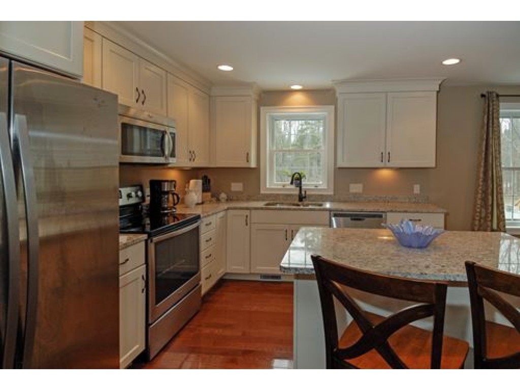41 Lovell Road, Unit 1 Stratham, NH 03885 - Photo 4 of 17