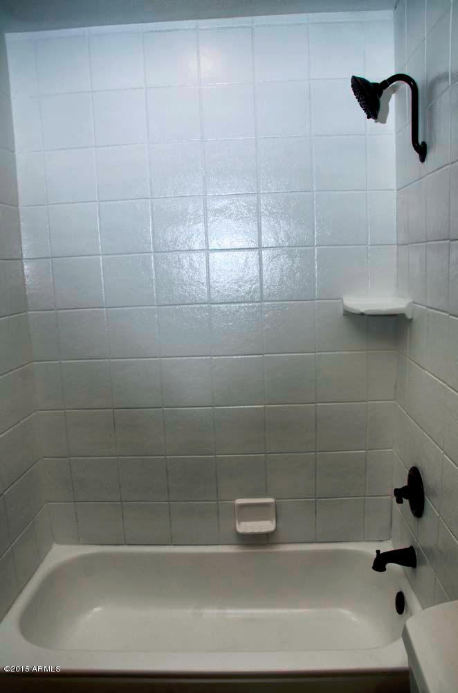 2314 East Cactus Road Phoenix, AZ 85022 - Photo 29 of 40 Hall Bath 3