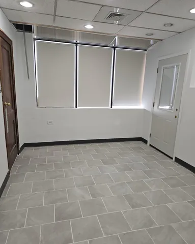 $1,100 | 6217 North Milwaukee Avenue, Unit 1F, Chicago, IL 60646