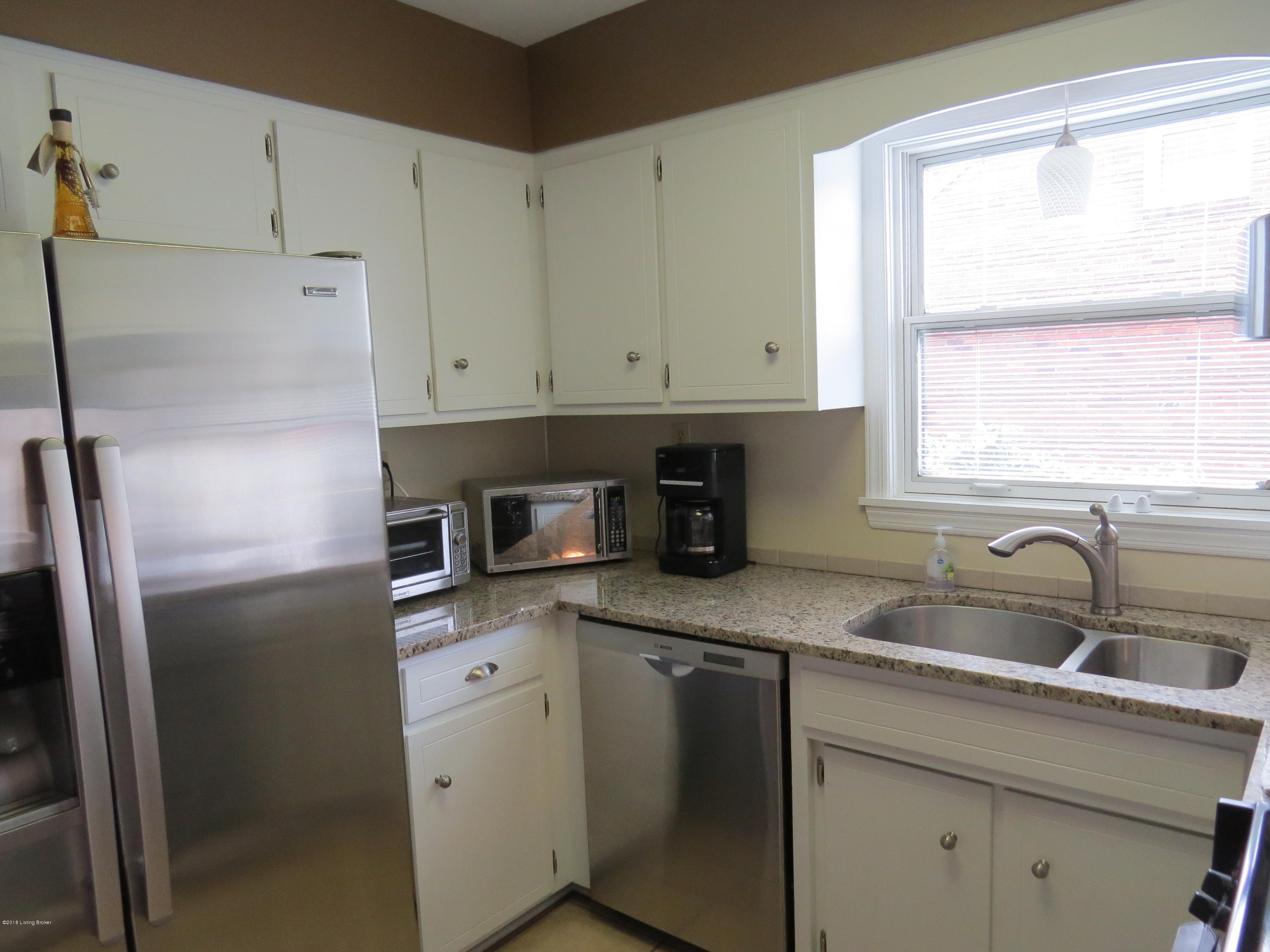 408 Moser Road Louisville, KY 40223 - Photo 13 of 44 IMG_0083