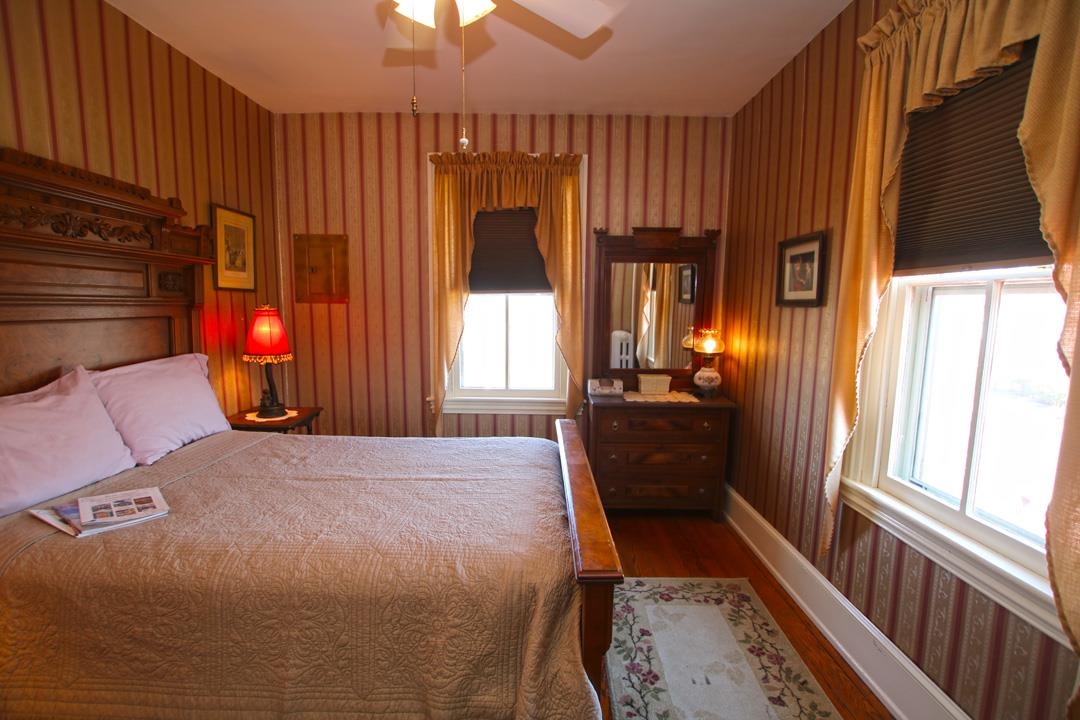 933 Washington Street Cape May, NJ 08204 - Photo 4 of 48