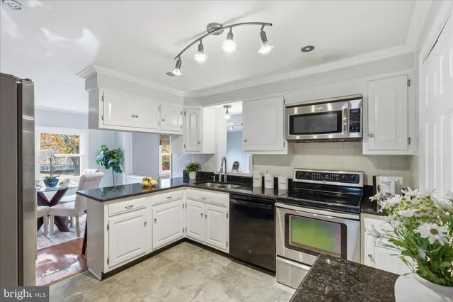 $385,000 | 27420 Birch Manor Circle, Mechanicsville, MD 20659