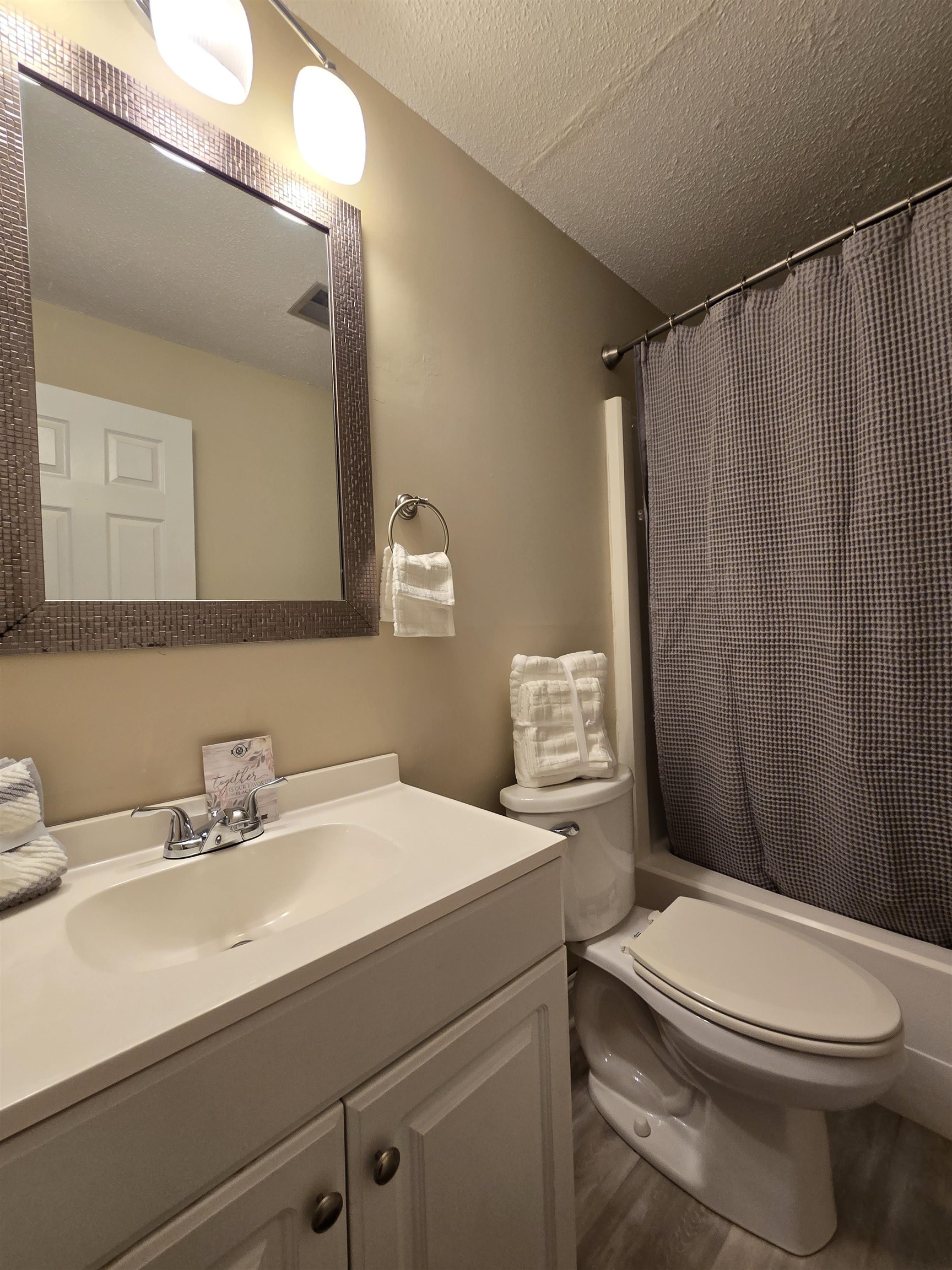 3 Autumn Leaf Drive, Unit 14 Nashua, NH 03060 - Photo 12 of 16