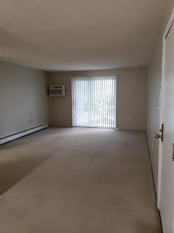 $2,200 | 3 Autumn Leaf Drive, Unit 14, Nashua, NH 03060