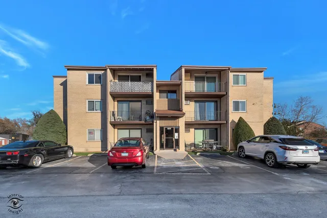 $183,900 | 9865 Cordoba Court, Unit 3A, Orland Park, IL 60462