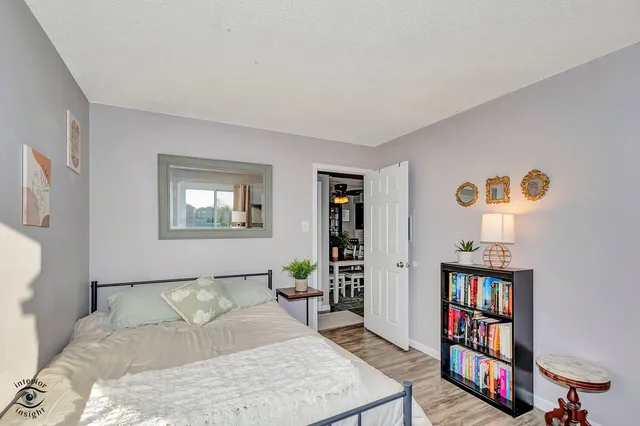 $194,900 | 9865 Cordoba Court, Unit 3A, Orland Park, IL 60462