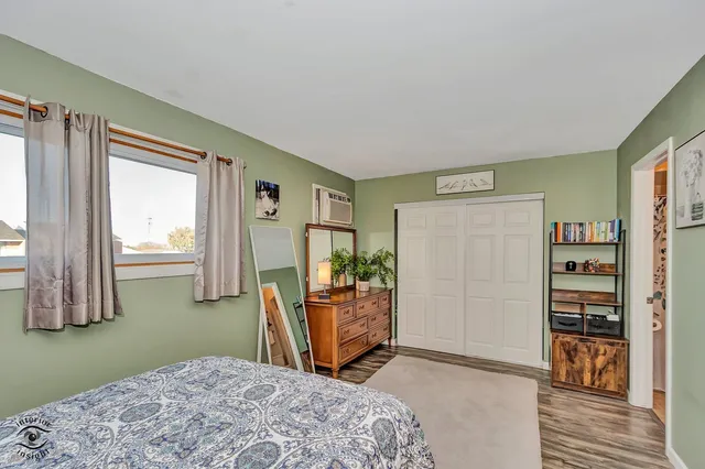 $194,900 | 9865 Cordoba Court, Unit 3A, Orland Park, IL 60462