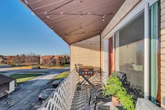$194,900 | 9865 Cordoba Court, Unit 3A, Orland Park, IL 60462