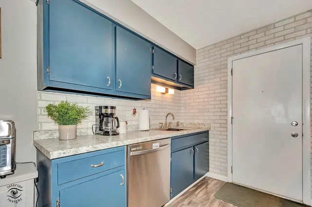 $194,900 | 9865 Cordoba Court, Unit 3A, Orland Park, IL 60462