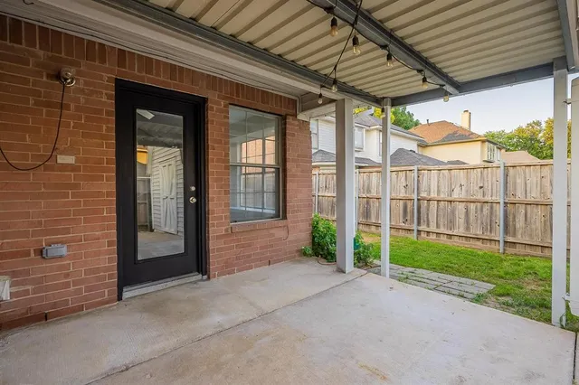 $325,000 | 2814 Lois Lane, Rowlett, TX 75088