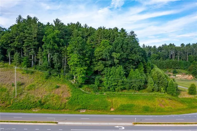 $199,000 | 221 Us Highway South, Fleetwood, NC 28626